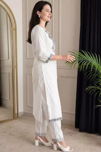 Women Ethnic Motifs Embroidered Regular Thread Work  Cotton Kurta with Trousers