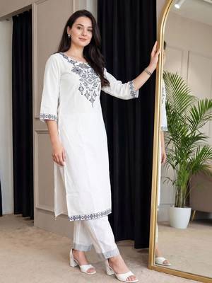Women Ethnic Motifs Embroidered Regular Thread Work  Cotton Kurta with Trousers 4