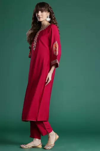 Ethnic Motifs Embroidered Zari Kurta With Trousers & Dupatta
