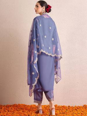 Women Floral Embroidered Regular Kurta with Trousers & With Dupatta 7