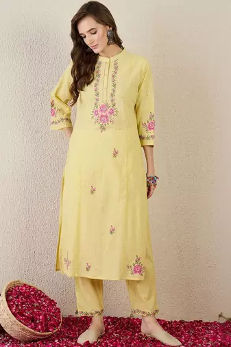 Women Floral Embroidered Regular Thread Work  Cotton Kurta with Trousers