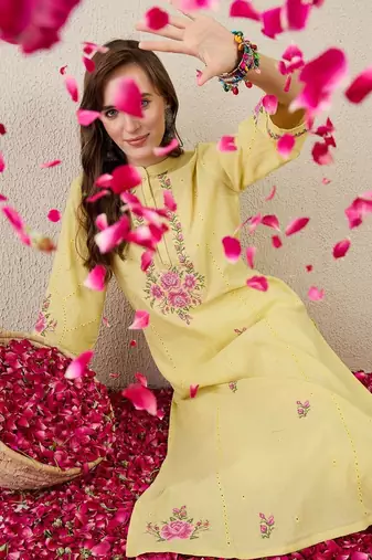 Women Floral Embroidered Regular Thread Work  Cotton Kurta with Trousers