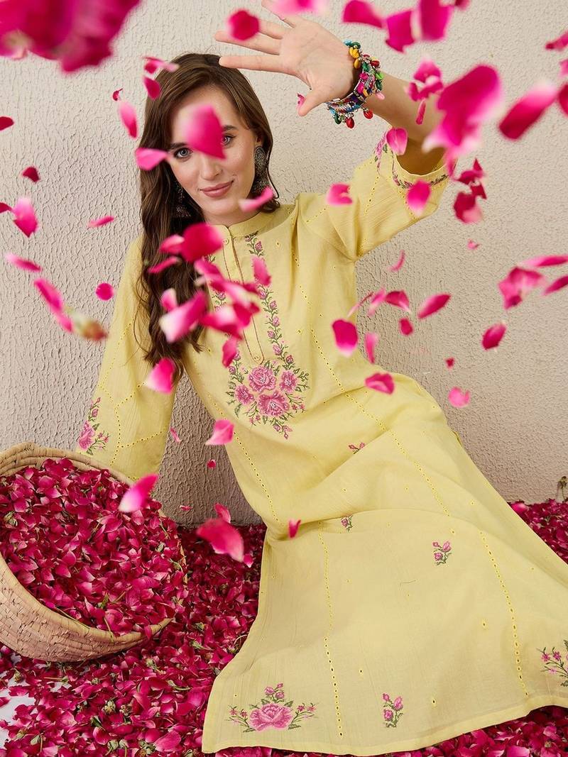 Women Floral Embroidered Regular Thread Work  Cotton Kurta with Trousers