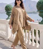 Women Printed Regular Kurta with Trousers