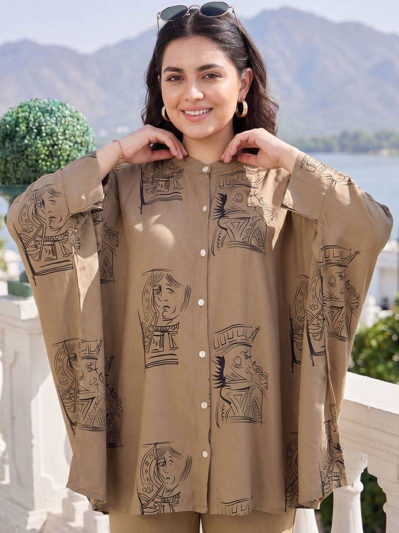 Women Printed Regular Kurta with Trousers