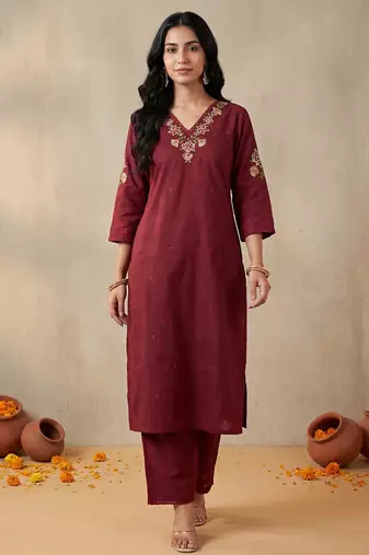 Women Ethnic Motifs Embroidered Regular Thread Work Pure Cotton Kurta with Trousers