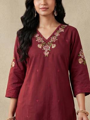 Women Ethnic Motifs Embroidered Regular Thread Work  Cotton Kurta with Trousers 3