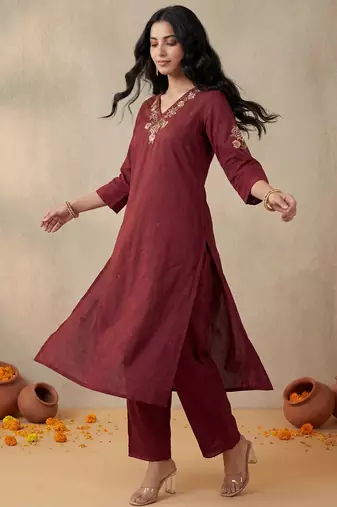 Women Ethnic Motifs Embroidered Regular Thread Work Pure Cotton Kurta with Trousers