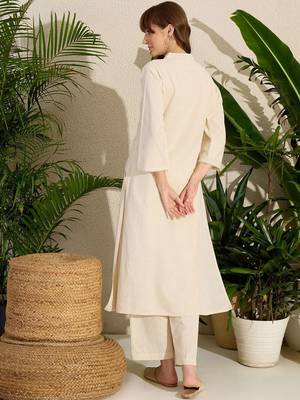 Women Animal Embroidered Thread Work  Cotton Kurta with Trousers 5