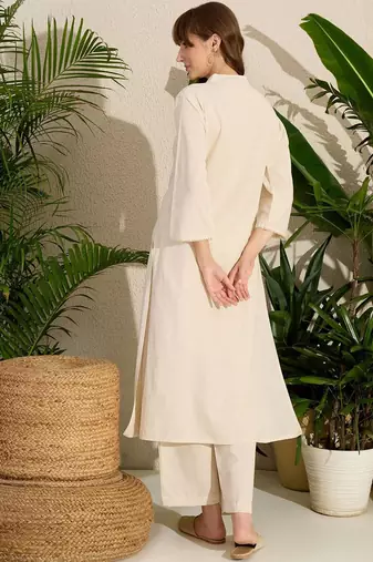 Women Animal Embroidered Thread Work  Cotton Kurta with Trousers