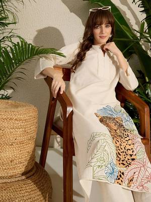 Women Animal Embroidered Thread Work  Cotton Kurta with Trousers 6