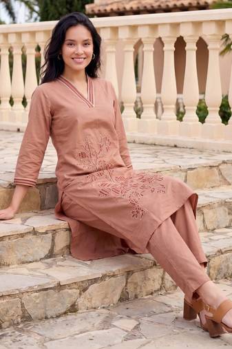 Women Ethnic Motifs Embroidered Regular Thread Work  Cotton Kurta with Trousers