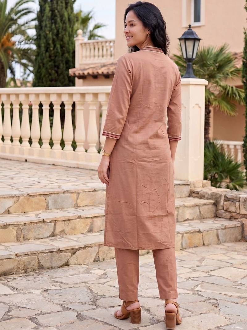 Women Ethnic Motifs Embroidered Regular Thread Work  Cotton Kurta with Trousers