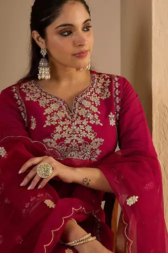 Women Ethnic Motifs Printed Kurta with Trousers & Dupatta