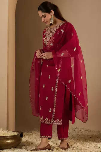 Women Ethnic Motifs Printed Kurta with Trousers & Dupatta