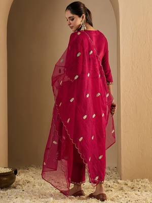Women Ethnic Motifs Printed Kurta with Trousers & Dupatta 4