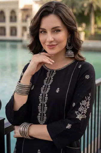 Women Ethnic Motifs Embroidered Regular Thread Work  Cotton Kurta with Trousers