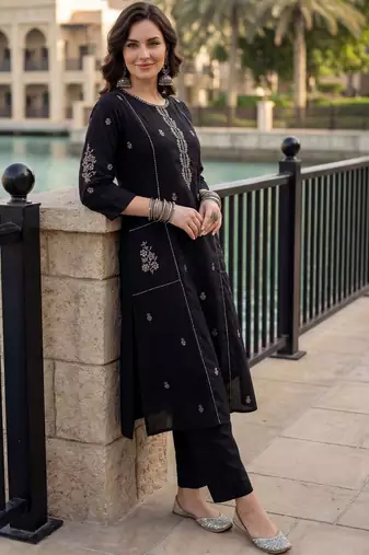 Women Ethnic Motifs Embroidered Regular Thread Work  Cotton Kurta with Trousers