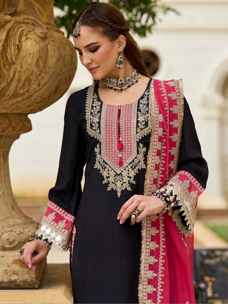 Ethnic Motifs Embroidered Regular Mirror Work Kurta With Trousers & Dupatta