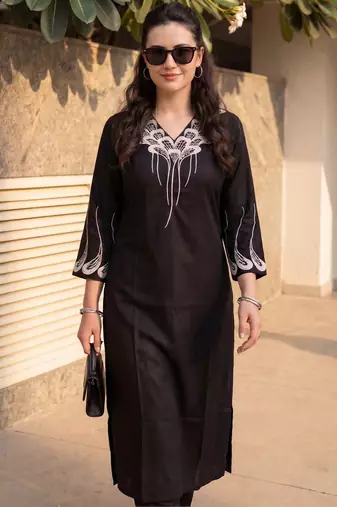 Women Ethnic Motifs Embroidered Regular Thread Work Kurta with Trousers