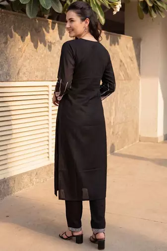 Women Ethnic Motifs Embroidered Regular Thread Work Kurta with Trousers