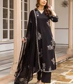 Women Floral Embroidered Regular Thread Work  Cotton Kurta with Trousers & With Dupatta