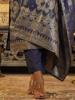 Floral Woven Design V-Neck Liva Zari Straight Kurta & Trousers With Dupatta 7