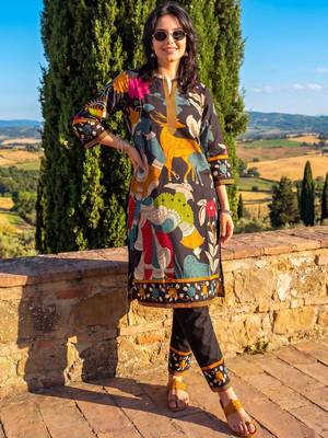 Women Ethnic Motifs Printed Regular  Cotton Kurta with Trousers 1