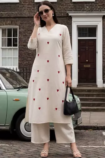 Women Ethnic Motifs Embroidered Regular Thread Work Kurta with Palazzos
