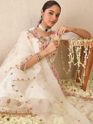 Floral Embroidered Round Neck Kurta With Trousers & Dupatta 1