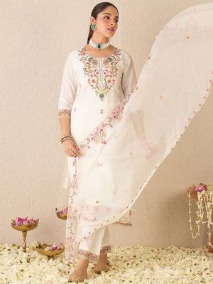 Floral Embroidered Round Neck Kurta With Trousers & Dupatta 6