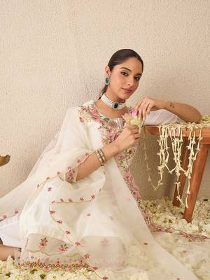 Floral Embroidered Round Neck Kurta With Trousers & Dupatta 7