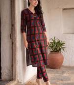 Women Printed Regular Kurta with Trousers