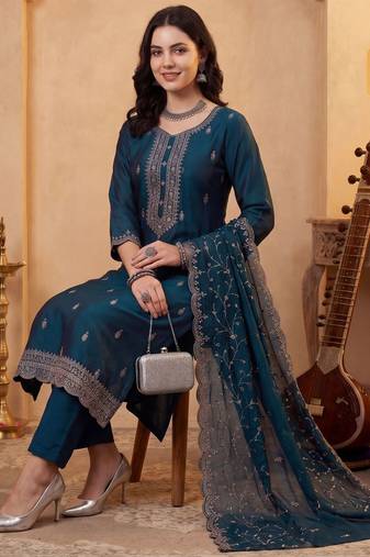 Women Ethnic Motifs Embroidered Regular Thread Work Kurta with Trousers & With Dupatta