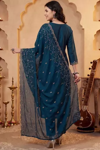 Women Ethnic Motifs Embroidered Regular Thread Work Kurta with Trousers & With Dupatta