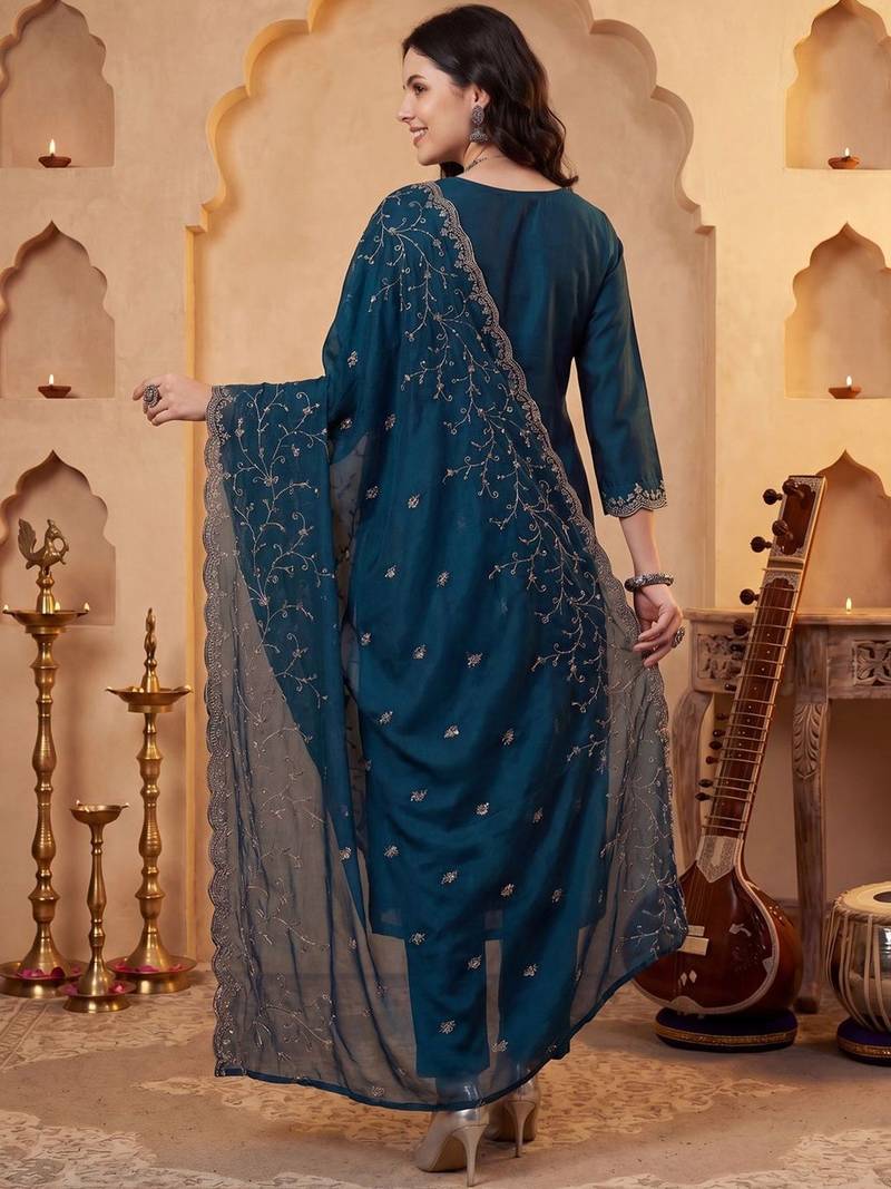 Women Ethnic Motifs Embroidered Regular Thread Work Kurta with Trousers & With Dupatta