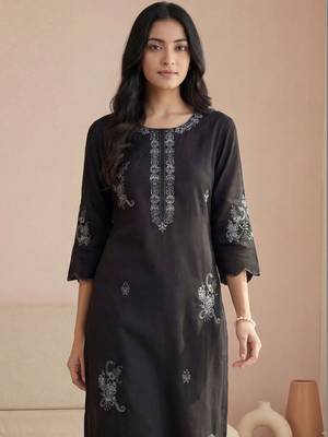 Women Ethnic Motifs Embroidered Regular Thread Work Kurta with Trousers 2