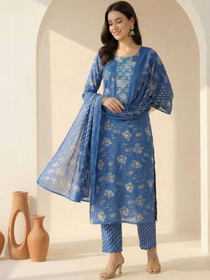 Women Floral Printed Regular Thread Work Kurta with Trousers & With Dupatta 1