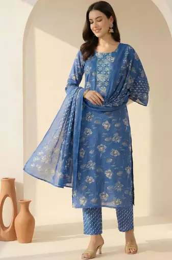 Women Floral Printed Regular Thread Work Kurta with Trousers & With Dupatta