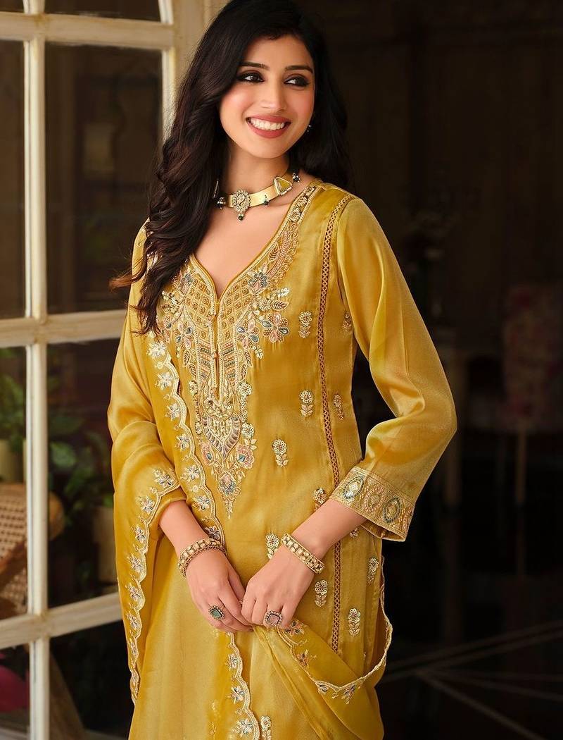 Women Ethnic Motifs Embroidered Regular Thread Work Kurta with Trousers & With Dupatta