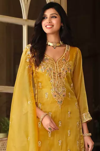 Women Ethnic Motifs Embroidered Regular Thread Work Kurta with Trousers & With Dupatta