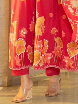 Women Floral Printed Cotton Kurta with Pyjama & Dupatta 4