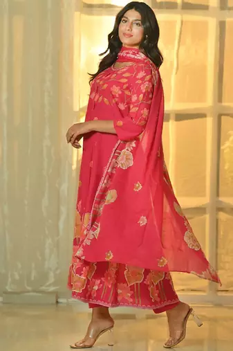 Women Floral Printed Cotton Kurta with Pyjama & Dupatta