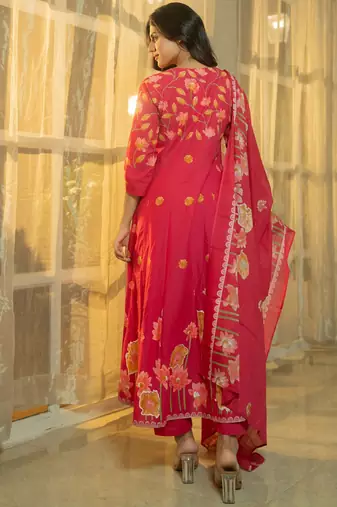 Women Floral Printed Cotton Kurta with Pyjama & Dupatta
