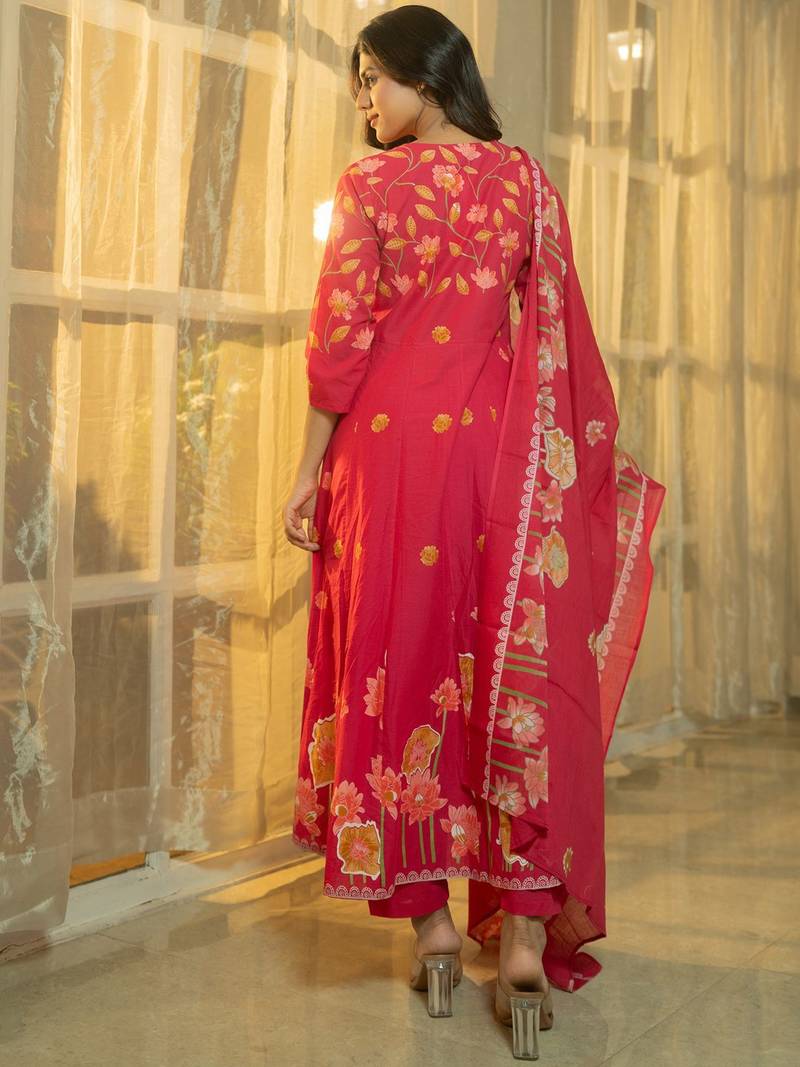 Women Floral Printed Cotton Kurta with Pyjama & Dupatta