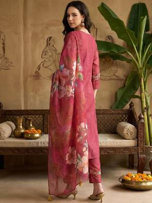 Women Floral Embroidered Regular Thread Work Kurta with Trousers & With Dupatta 4