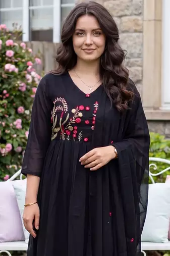 Women Floral Embroidered Empire Thread Work Pure Cotton Kurta with Trousers & With Dupatta