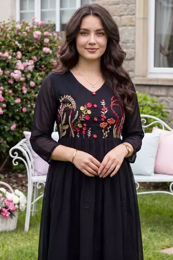 Women Floral Embroidered Empire Thread Work Pure Cotton Kurta with Trousers & With Dupatta