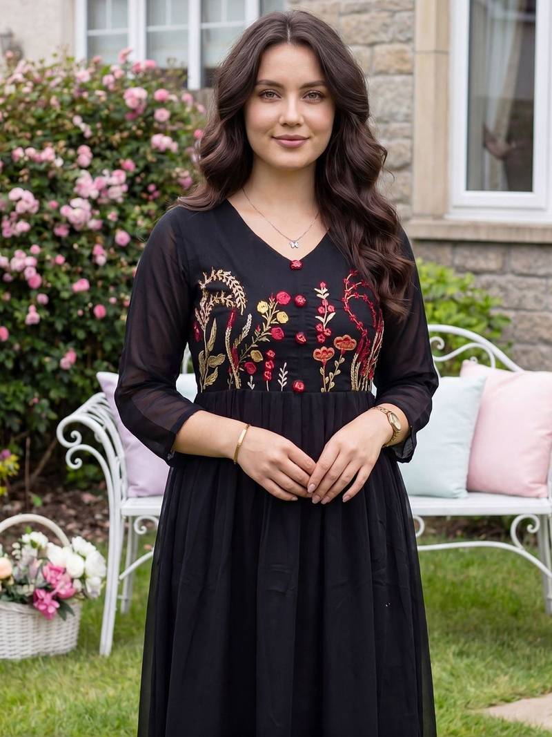 Women Floral Embroidered Empire Thread Work Pure Cotton Kurta with Trousers & With Dupatta