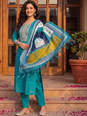 Women Ethnic Motifs Embroidered Regular Thread Work Kurta with Trousers & With Dupatta 6